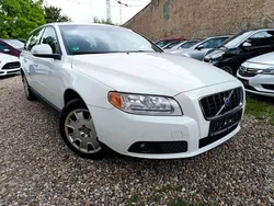 Weiß Gebraucht 2010 Volvo V70 Kombi | 4.950 € (Fairer Preis)