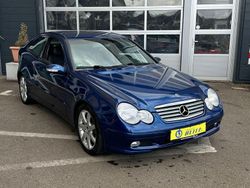 Blau Gebraucht 2001 Mercedes C200 Coupé | 4.999 € (Teuer)