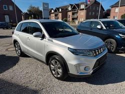 Silber Neu 2025 Suzuki Vitara Active SUV | 21.990 € (Guter Preis)