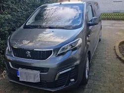 Grau Gebraucht 2018 Peugeot Traveller Allure Van / Kleinbus | 29.900 € (Superpreis)