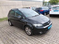 Schwarz Gebraucht 2013 VW Golf Plus Cross Life Van / Kleinbus | 5.300 € (Fairer Preis)