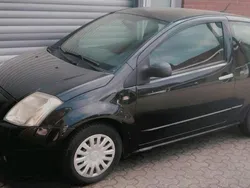Schwarz Gebraucht 2008 Citroën C2 Kleinwagen | 900 €