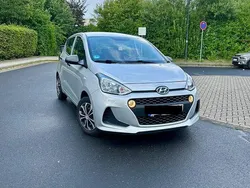Grau Gebraucht 2018 Hyundai i10 Trend Kleinwagen | 6.299 € (Guter Preis)