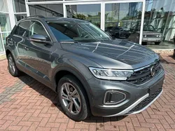 Grau Neu 2025 VW T-Roc Life SUV | 32.490 € (Guter Preis)