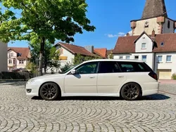 Weiß Gebraucht 2008 Subaru Legacy GT Kombi | 10.000 €
