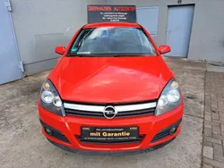 Rot Gebraucht 2006 Opel Astra Edition Limousine | 2.999 € (Etwas zu teuer)