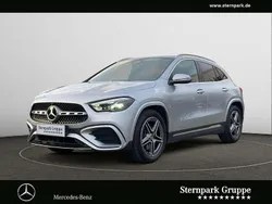 Lack hightechsilber Gebraucht 2024 Mercedes GLA250 AMG Line Premium Plus SUV | 55.780 €