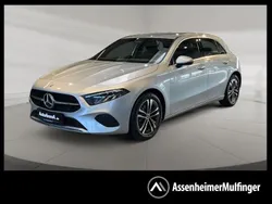 Silber Gebraucht 2024 Mercedes A180 Progressive Limousine | 28.179 € (Guter Preis)