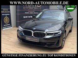 Black sapphire metal (metallic) Gebraucht 2021 BMW 520 Kombi | 25.890 € (Guter Preis)