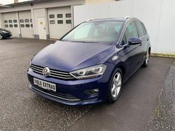 Blau Gebraucht 2017 VW Golf Sportsvan Highline Van / Kleinbus | 16.490 € (Fairer Preis)