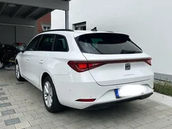 Weiß Gebraucht 2021 Seat Leon ST Style Kombi | 16.900 € (Fairer Preis)