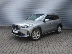 Spacesilber metallic Gebraucht 2023 BMW X1 xLine SUV | 37.499 € (Fairer Preis)