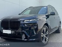 Carbonschwarz metallic Gebraucht 2024 BMW X7 M Sport SUV | 81.899 € (Superpreis)