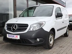 Weiß Gebraucht 2018 Mercedes Citan 112 Van / Kleinbus | 12.900 € (Fairer Preis)