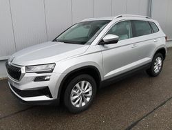 Reflexsilber metallic Neu 2025 Skoda Karoq Selection SUV | 36.540 € (Fairer Preis)
