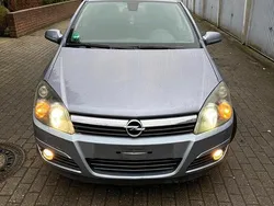 Andere farben Gebraucht 2005 Opel Astra Limousine | 1.600 € (Guter Preis)