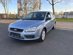 Grau Gebraucht 2005 Ford Focus Limousine | 2.200 € (Guter Preis)