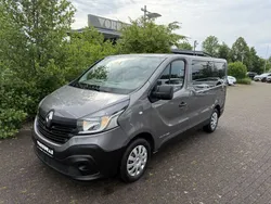 Grau Gebraucht 2015 Renault Trafic Expression Van | 21.490 €