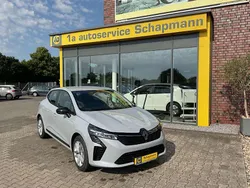 Grau Neu 2025 Renault Clio V Evolution Limousine | 17.490 € (Superpreis)