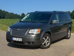 Grau Gebraucht 2010 Chrysler Grand Voyager Limited Van / Kleinbus | 8.250 € (Etwas zu teuer)