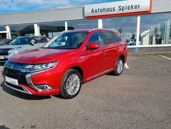 Dynamik rot (d) Gebraucht 2019 Mitsubishi Outlander P-HEV Plus SUV | 21.990 € (Fairer Preis)