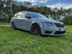 Grau Gebraucht 2014 Skoda Octavia RS Kombi | 11.500 € (Etwas zu teuer)