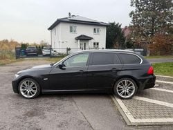 Black sapphire metallic Gebraucht 2011 BMW 325 Sport Line Kombi | 7.800 € (Superpreis)