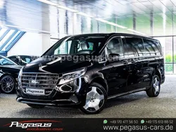 Schwarz Neu 2025 Mercedes V300 Exclusive Van / Kleinbus | 108.800 € (Etwas zu teuer)