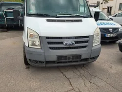 Weiß Gebraucht 2011 Ford Tourneo Van / Kleinbus | 2.000 €