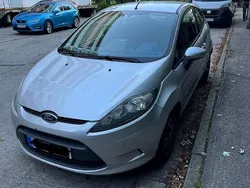 Silber Gebraucht 2009 Ford Fiesta Kleinwagen | 2.300 € (Guter Preis)