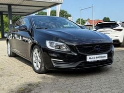 Schwarz Gebraucht 2017 Volvo S60 Momentum Limousine | 14.950 € (Superpreis)