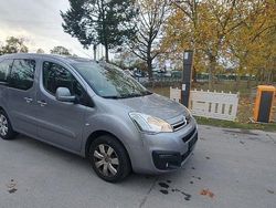 Gebraucht 2015 Citroën Berlingo SELECTION Van / Kleinbus | 5.200 € (Etwas zu teuer)