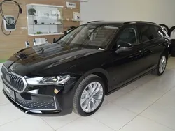 Onyxschwarz metallic Gebraucht 2024 Skoda Superb Selection Kombi | 43.480 € (Teuer)