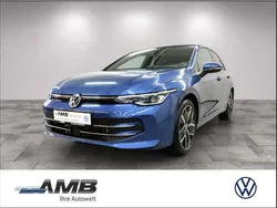 Anemonenblau metallic/schwarz Gebraucht 2024 VW Golf VIII Style Limousine | 31.950 € (Teuer)