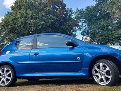Blau Gebraucht 2012 Peugeot 206+ Kleinwagen | 2.450 € (Fairer Preis)