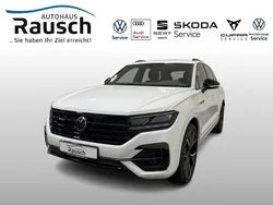 Pure white (weiß) Gebraucht 2023 VW Touareg R-line SUV | 65.950 € (Superpreis)