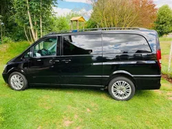 Schwarz Gebraucht 2011 Mercedes Viano Van / Kleinbus | 20.690 € (Fairer Preis)