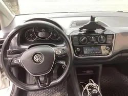 Weiß Gebraucht 2019 VW up! Kleinwagen | 7.900 € (Guter Preis)