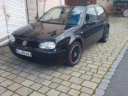 Schwarz Gebraucht 2001 VW Golf IV Basis Limousine | 1.200 € (Guter Preis)