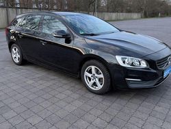 Schwarz Gebraucht 2017 Volvo V60 Kinetic Kombi | 12.700 € (Fairer Preis)