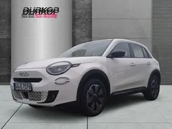 Weiss Gebraucht 2024 Fiat 600 Style SUV | 22.950 € (Superpreis)