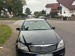Schwarz Gebraucht 2010 Mercedes 220 Limousine | 4.000 €