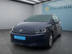 Blau Gebraucht 2024 VW Touran Van / Kleinbus | 29.999 € (Guter Preis)