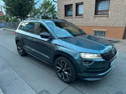 Grau Gebraucht 2021 Skoda Karoq SportLine SUV | 20.999 €
