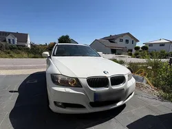 Weiß Gebraucht 2011 BMW 330 Kombi | 7.500 € (Superpreis)