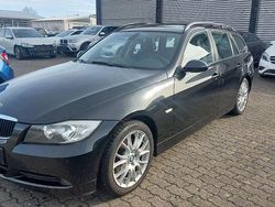 Schwarz Gebraucht 2008 BMW 320 Comfort Edition Kombi | 5.450 € (Fairer Preis)