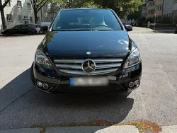 Schwarz Gebraucht 2013 Mercedes B180 Van / Kleinbus | 10.200 €