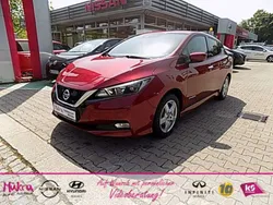Rot Gebraucht 2018 Nissan Leaf N-Connecta Kleinwagen | 15.190 € (Fairer Preis)
