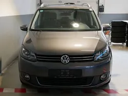 Grau Gebraucht 2015 VW Touran Highline Van / Kleinbus | 14.990 € (Guter Preis)