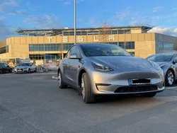 Grau Gebraucht 2023 Tesla Model Y SUV | 34.499 € (Fairer Preis)